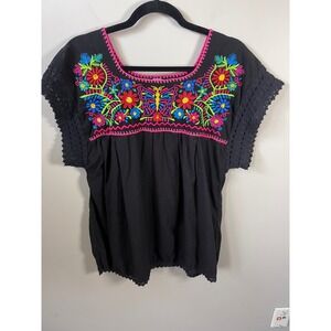 Mexican ethnic Floral Butterfly Embroidered Peasant  Black Crochet Lace Trim Top